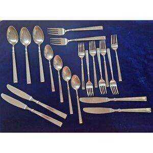 Stanley Roberts 'SIMPLICITY' Pattern 20 pc Stainless Replacement Flatware Japan